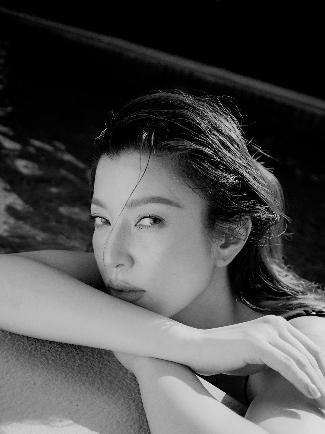 เอมมี่ - มรกต กิตติสาระ