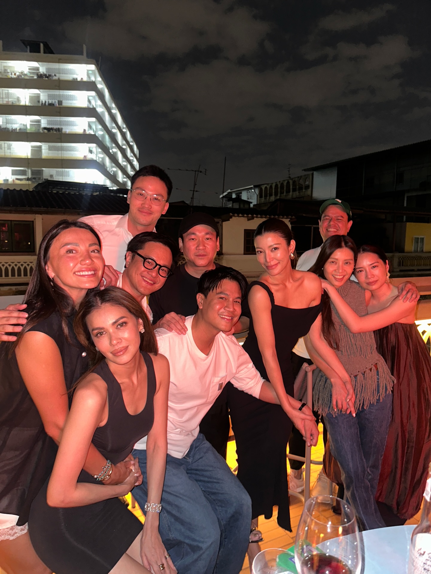 เอมมี่ - มรกต กิตติสาระ