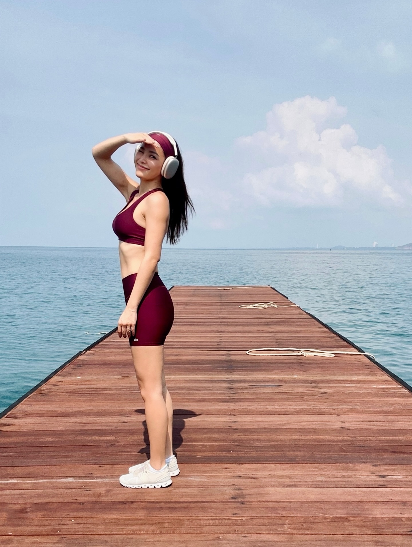 เอมมี่ - มรกต กิตติสาระ