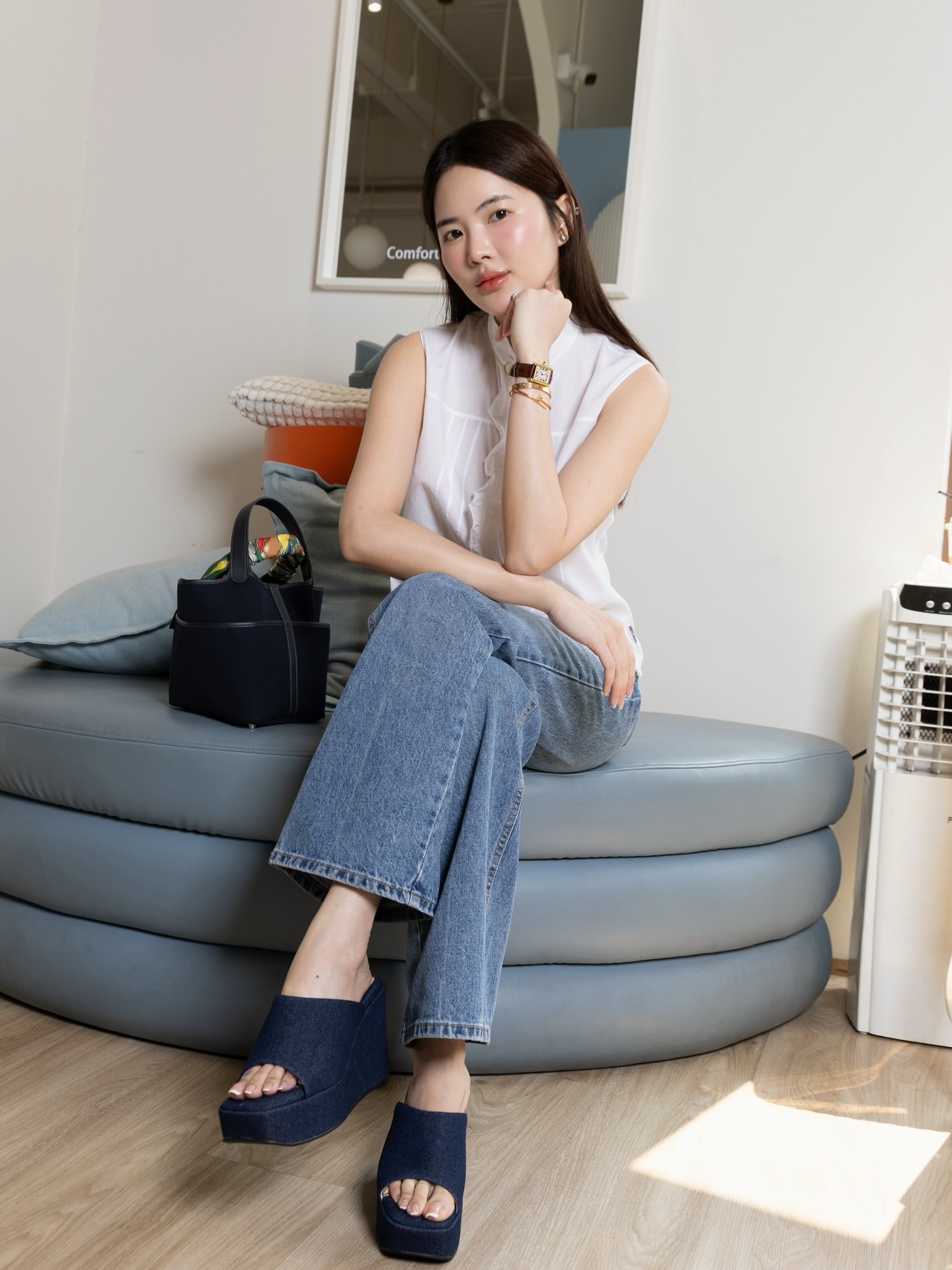 เอมมี่ - มรกต กิตติสาระ