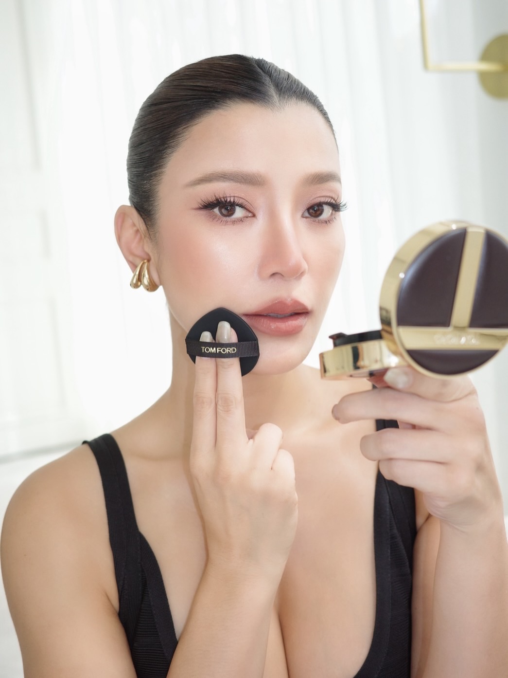 เอมมี่ - มรกต กิตติสาระ