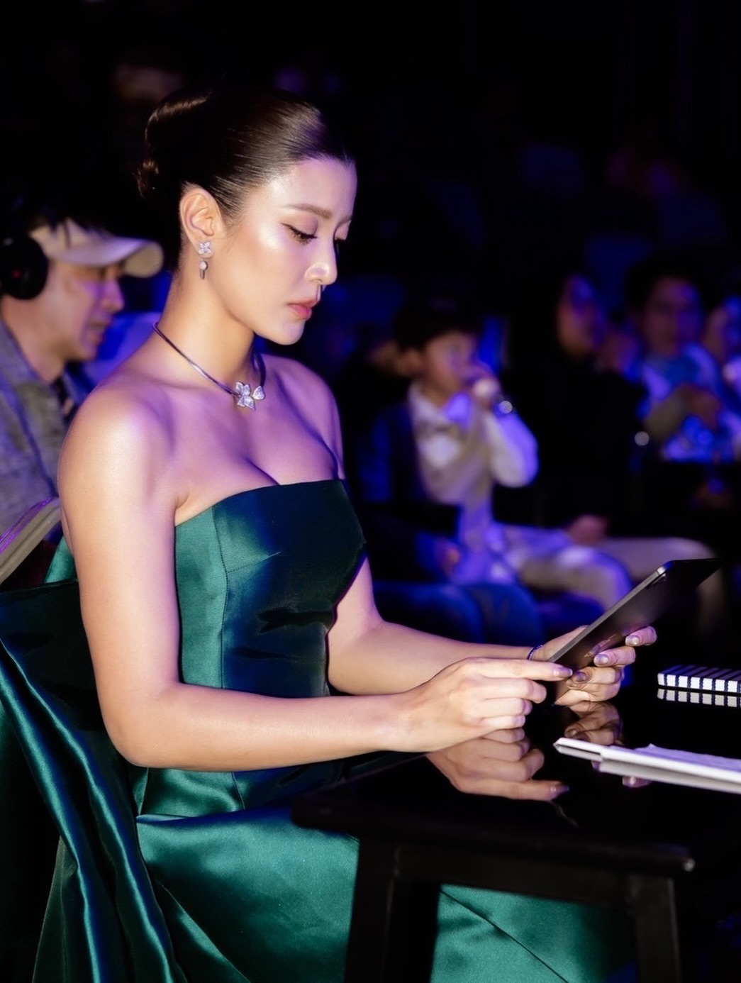 เอมมี่ - มรกต กิตติสาระ