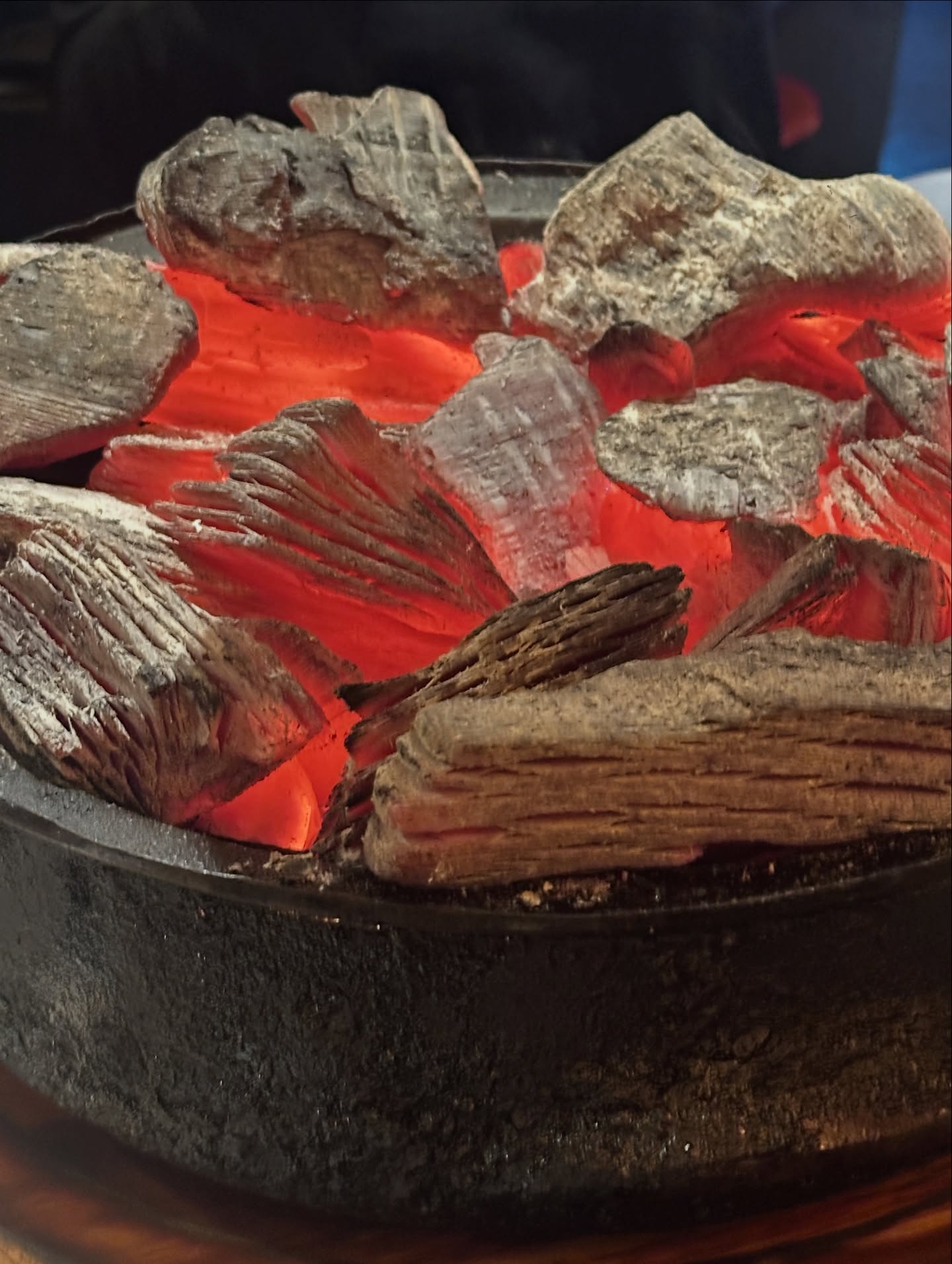 เอมมี่ - มรกต กิตติสาระ