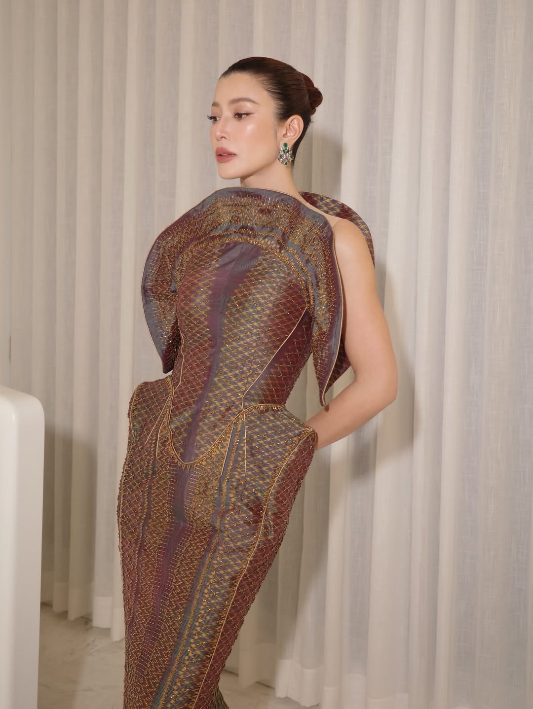 เอมมี่ - มรกต กิตติสาระ