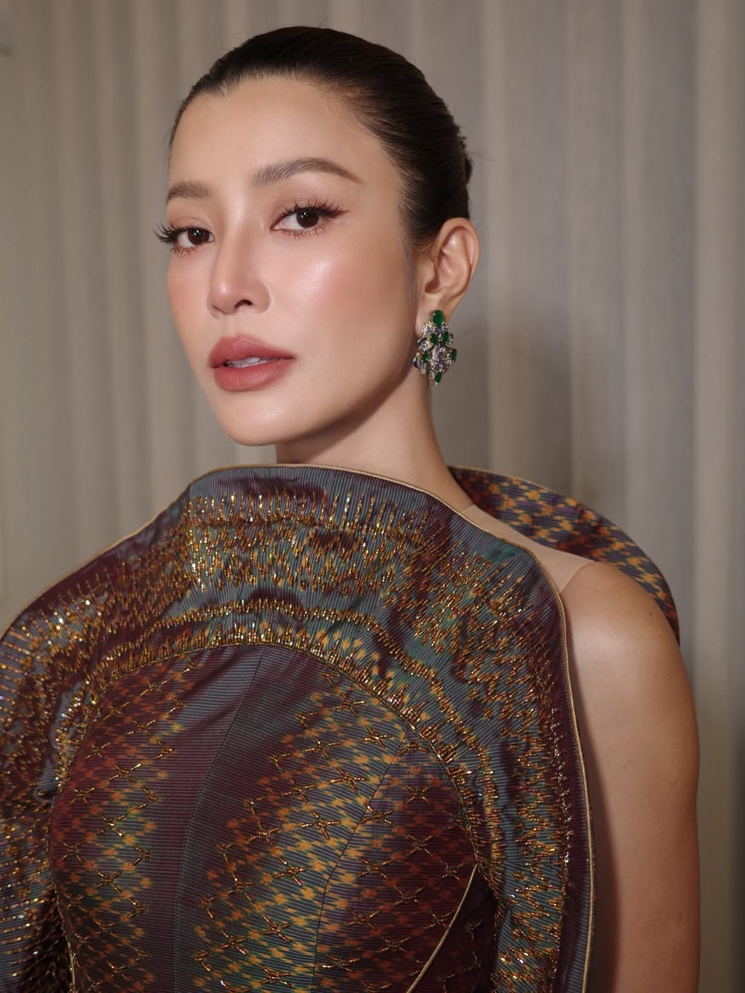 เอมมี่ - มรกต กิตติสาระ