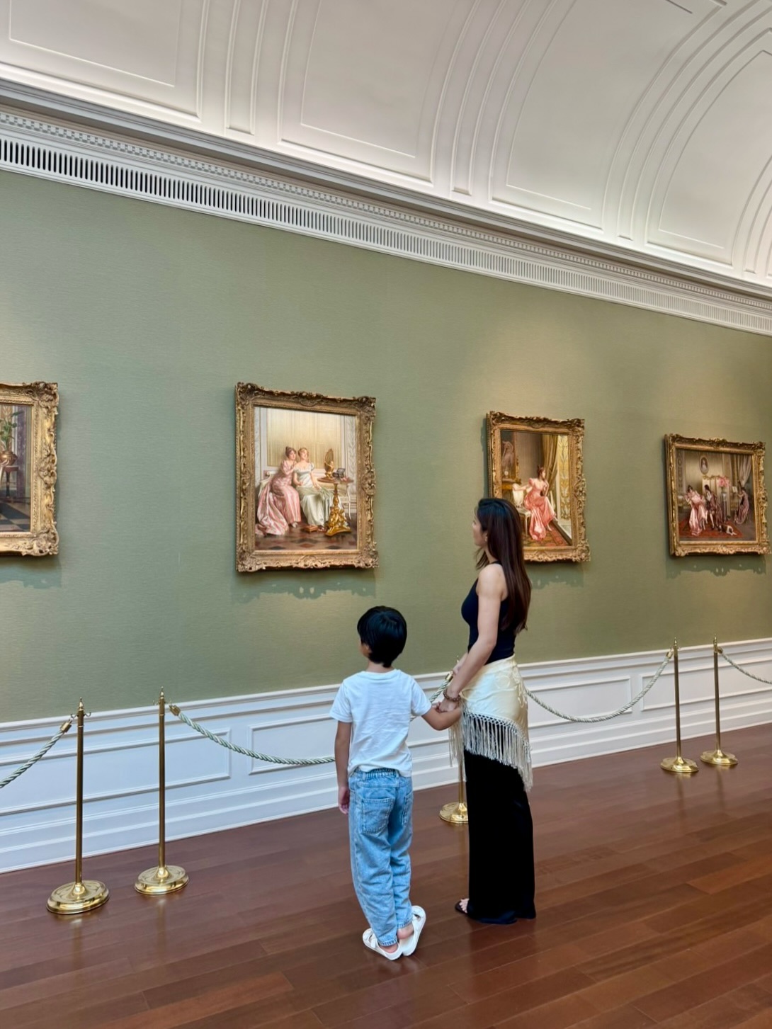 เอมมี่ - มรกต กิตติสาระ