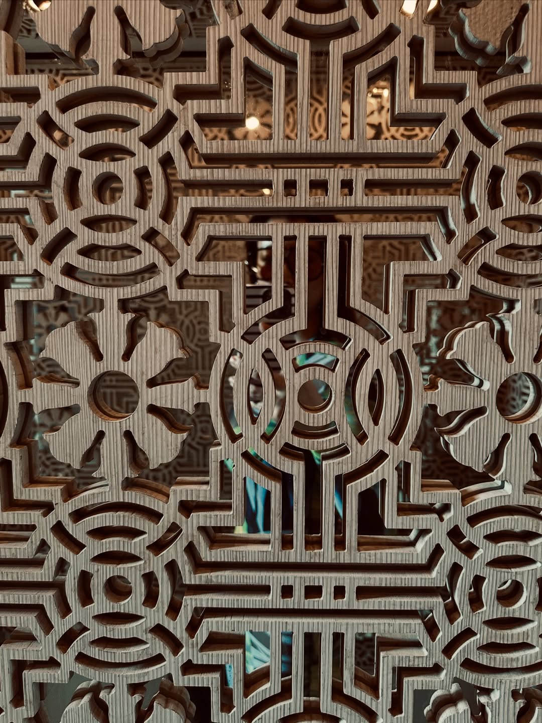 เอมมี่ - มรกต กิตติสาระ