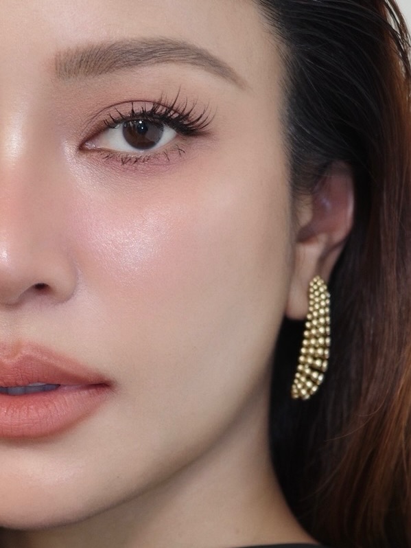 เอมมี่ - มรกต กิตติสาระ