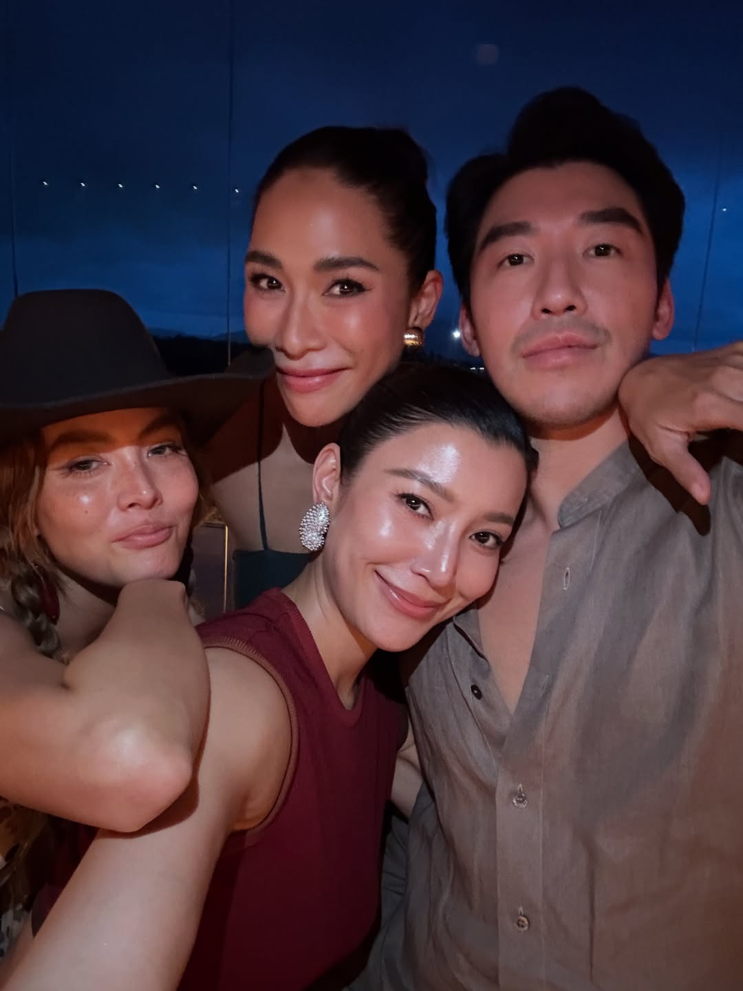 เอมมี่ - มรกต กิตติสาระ