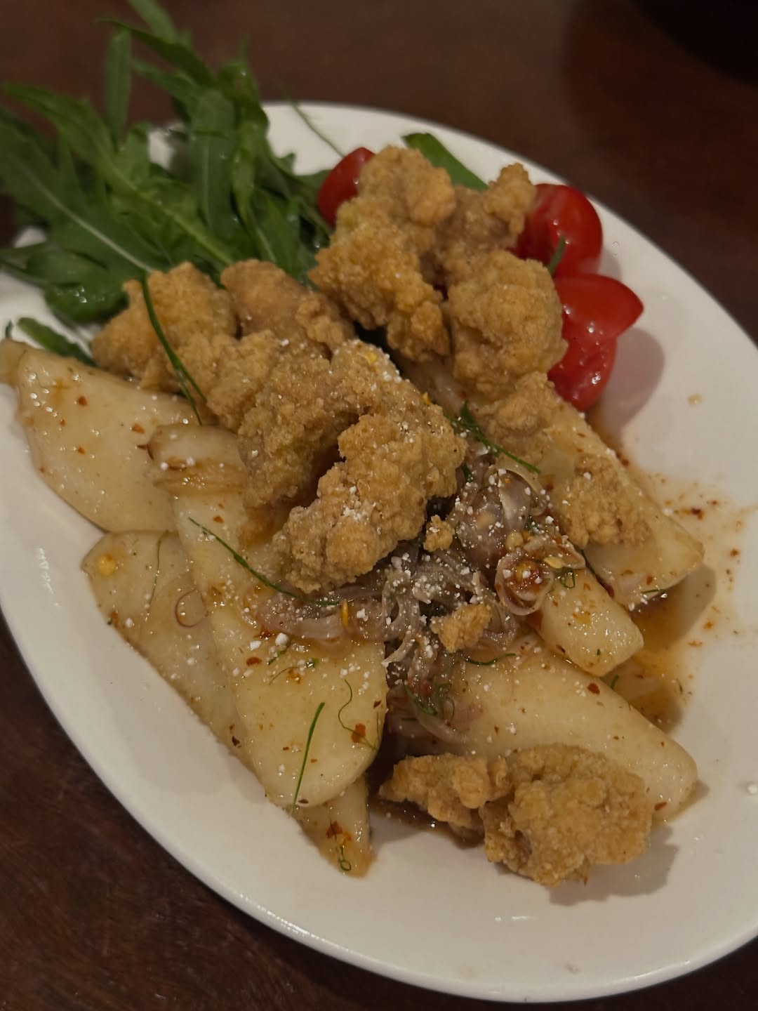 เอมมี่ - มรกต กิตติสาระ