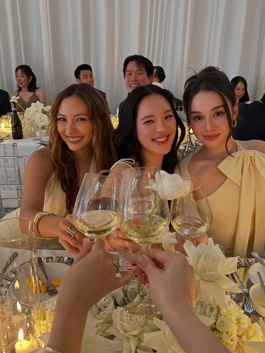 เอมมี่ - มรกต กิตติสาระ
