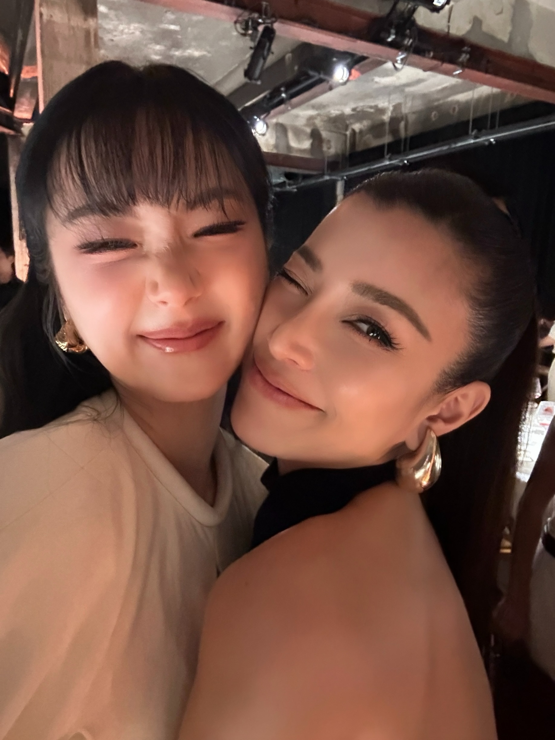 เอมมี่ - มรกต กิตติสาระ