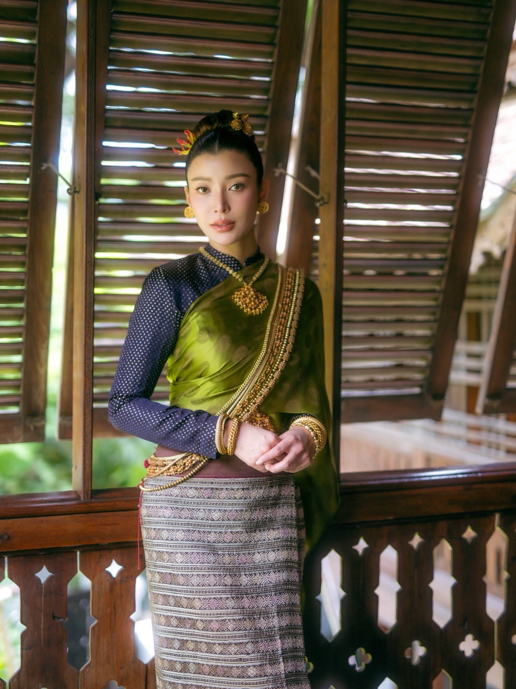 เอมมี่ - มรกต กิตติสาระ