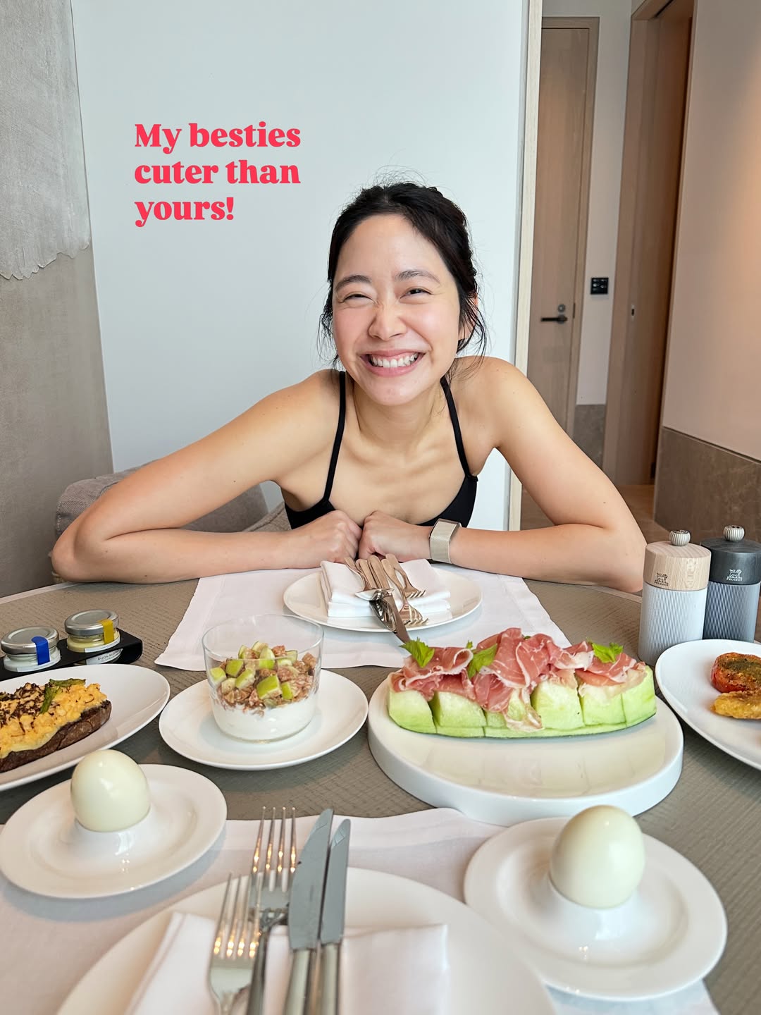 เอมมี่ - มรกต กิตติสาระ