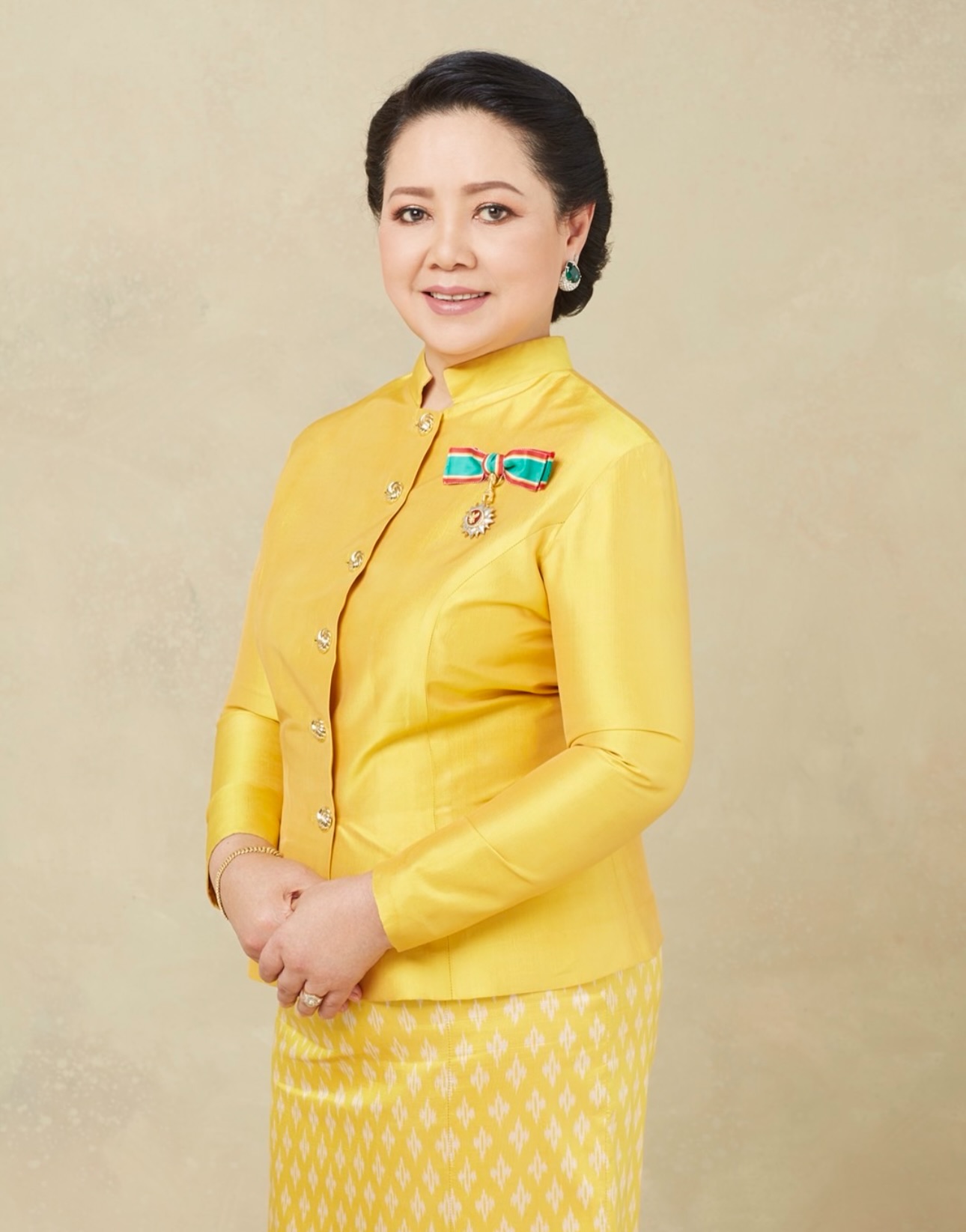 เอมมี่ - มรกต กิตติสาระ