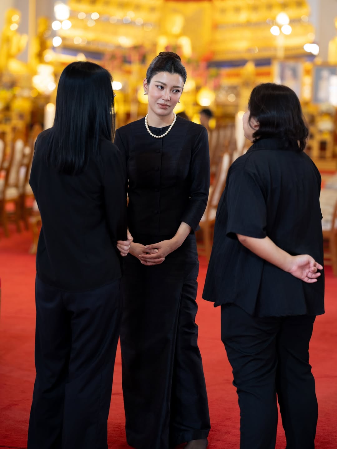 เอมมี่ - มรกต กิตติสาระ