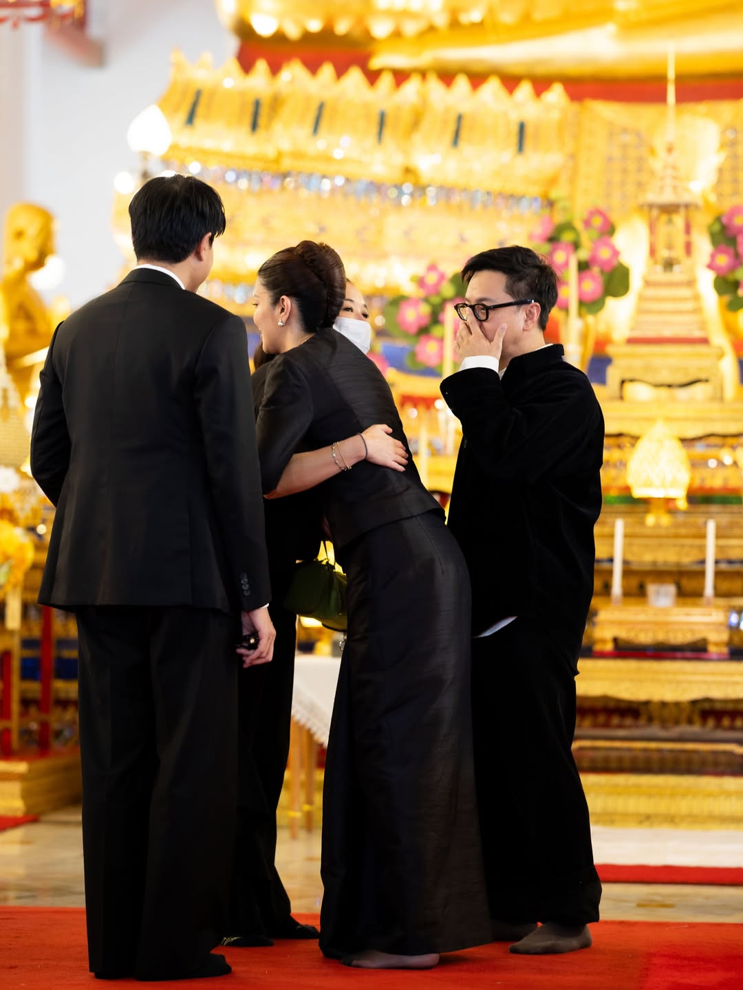 เอมมี่ - มรกต กิตติสาระ