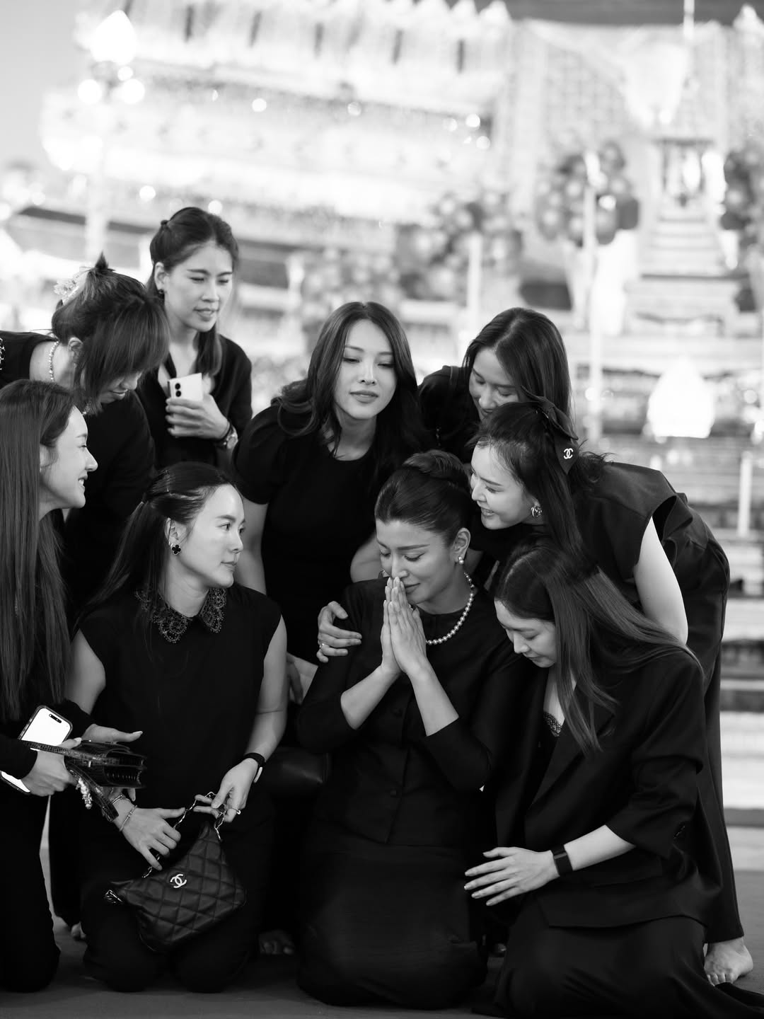 เอมมี่ - มรกต กิตติสาระ