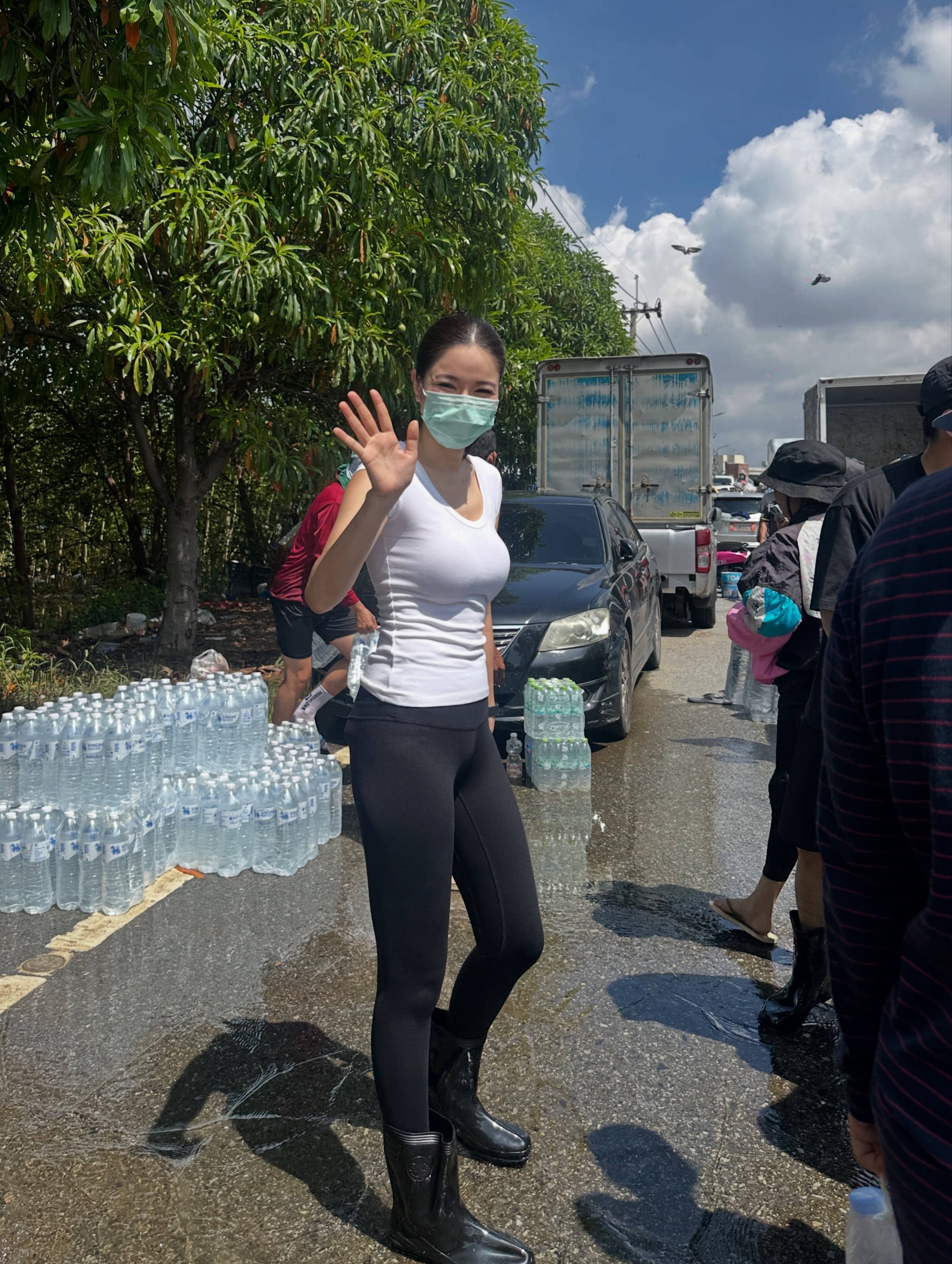 เอมมี่ - มรกต กิตติสาระ