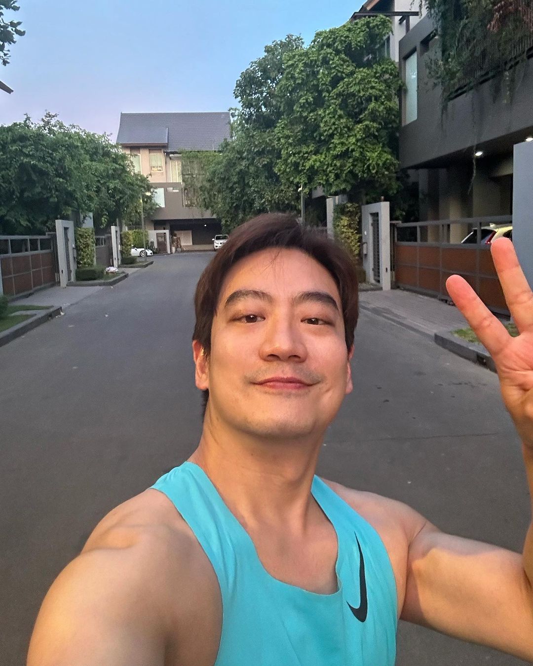 โอ๊ค - สมิทธิ์ อารยะสกุล