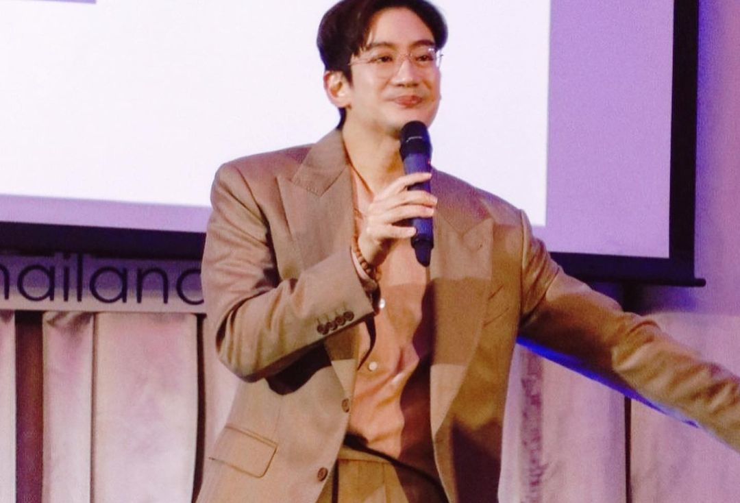 โอ๊ค - สมิทธิ์ อารยะสกุล