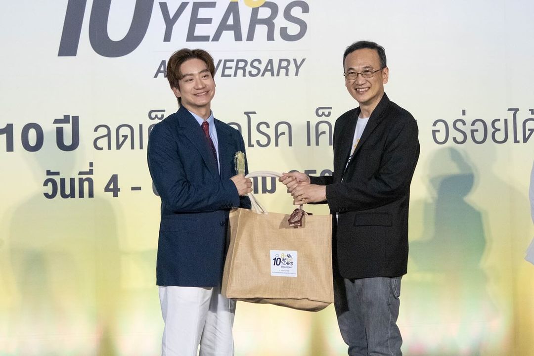 โอ๊ค - สมิทธิ์ อารยะสกุล