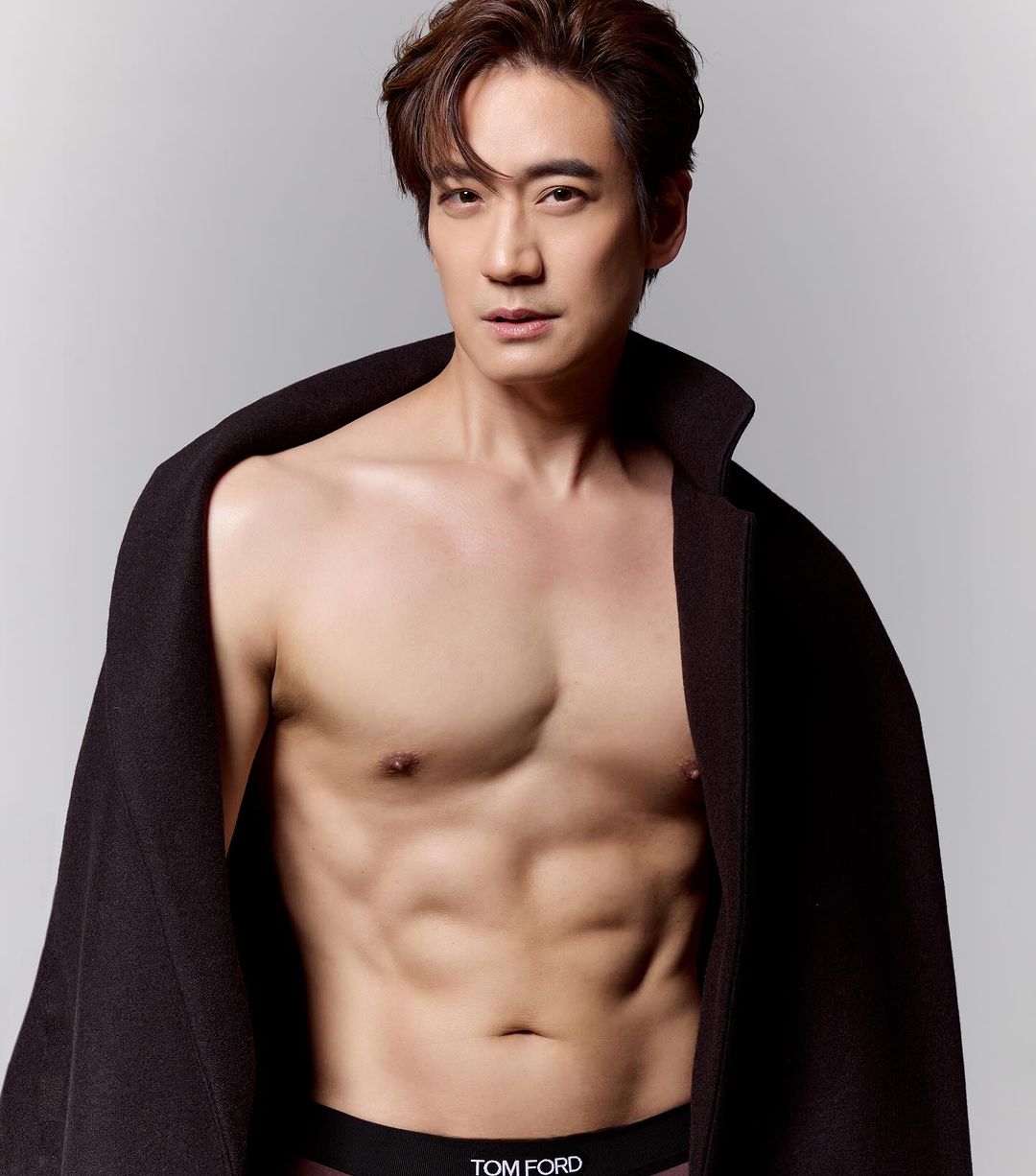 โอ๊ค - สมิทธิ์ อารยะสกุล