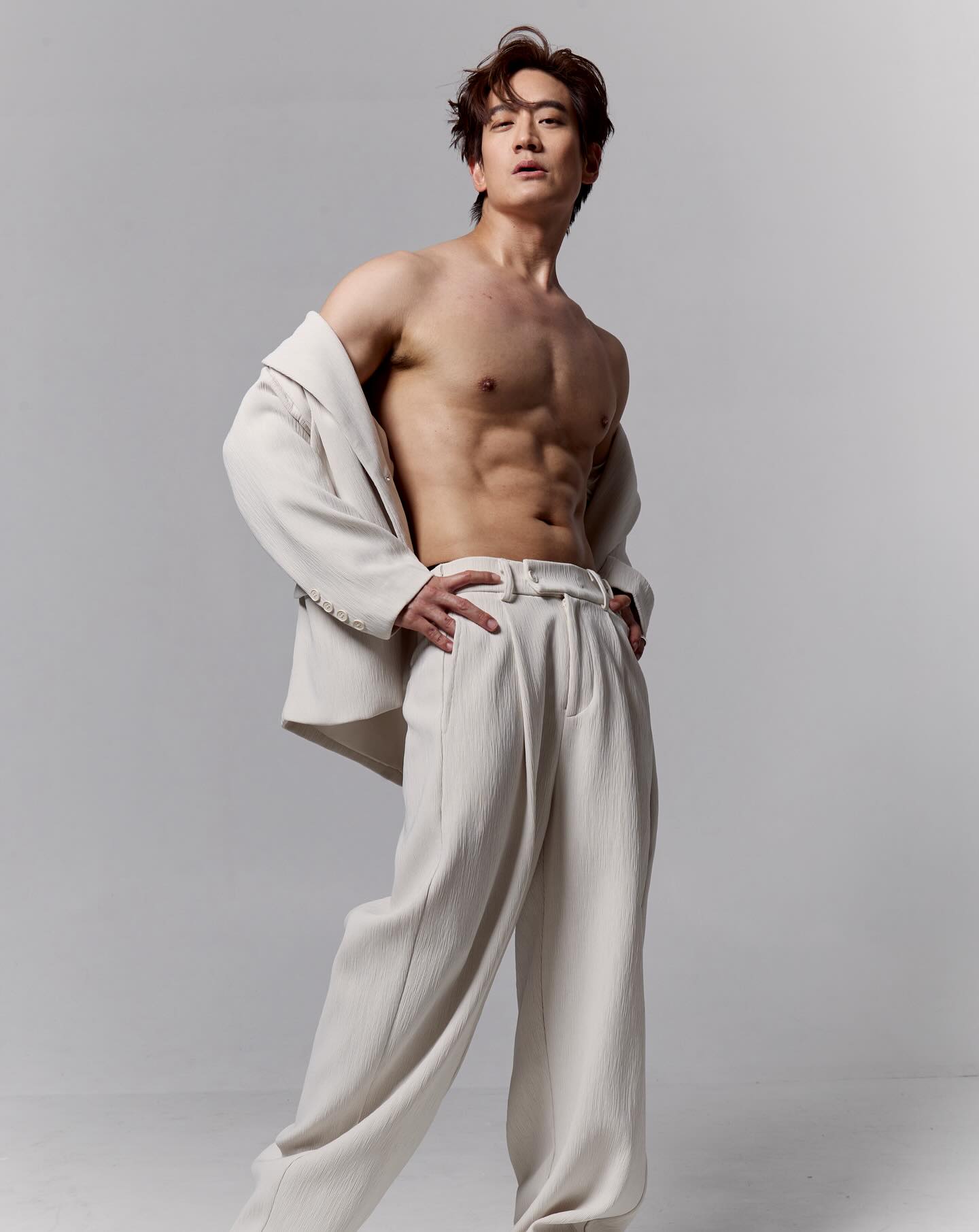 โอ๊ค - สมิทธิ์ อารยะสกุล
