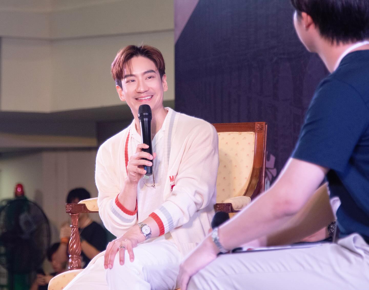 โอ๊ค - สมิทธิ์ อารยะสกุล