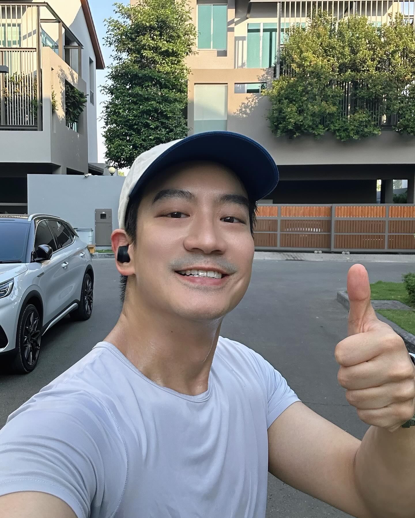 โอ๊ค - สมิทธิ์ อารยะสกุล