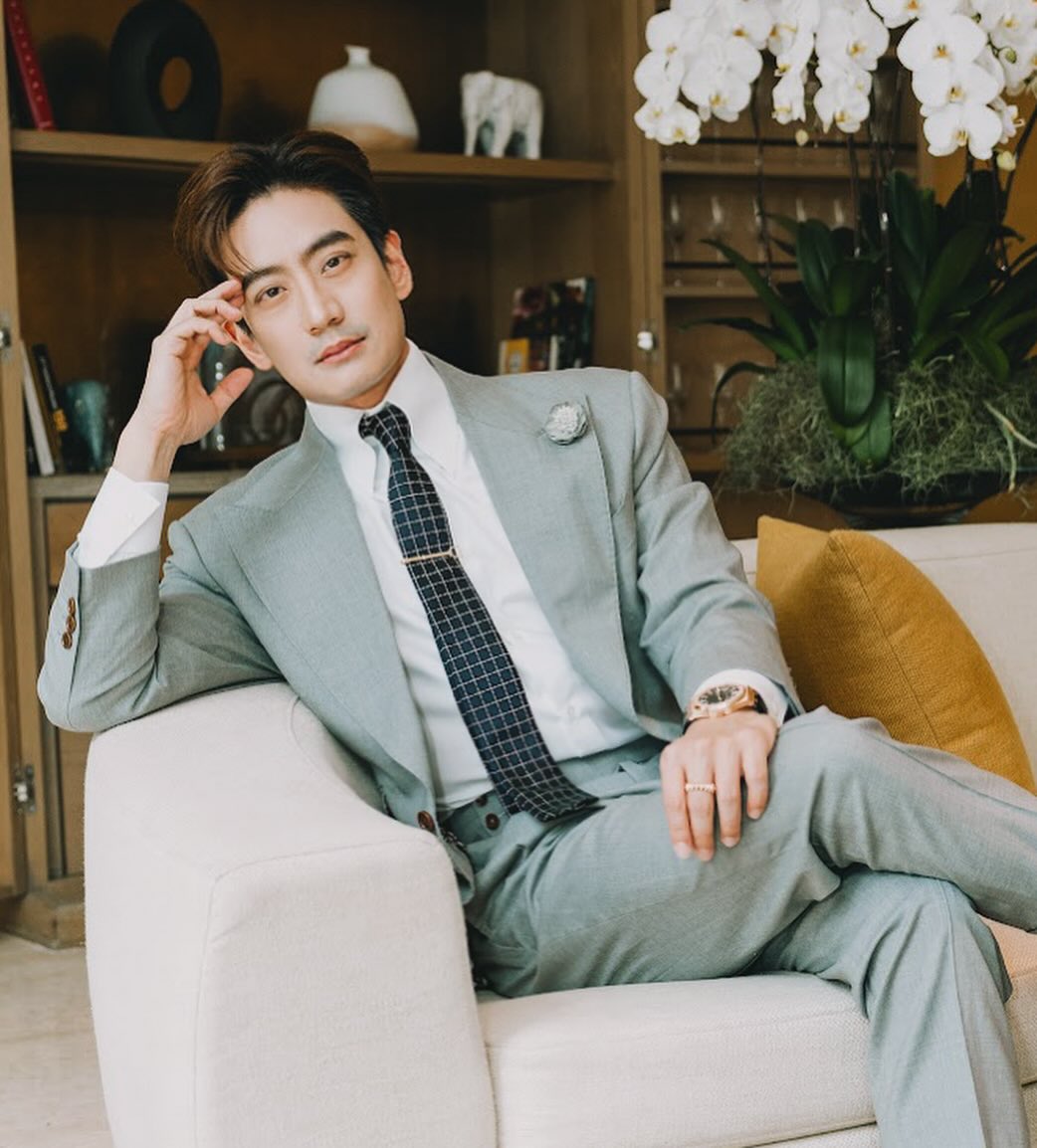 โอ๊ค - สมิทธิ์ อารยะสกุล