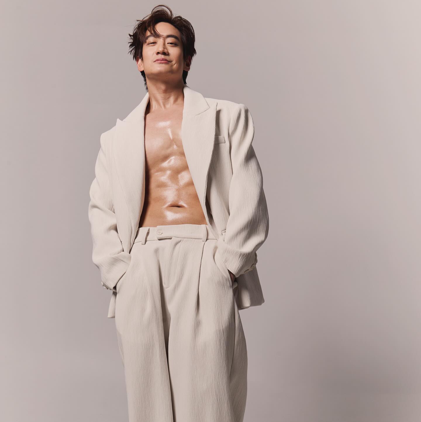 โอ๊ค - สมิทธิ์ อารยะสกุล