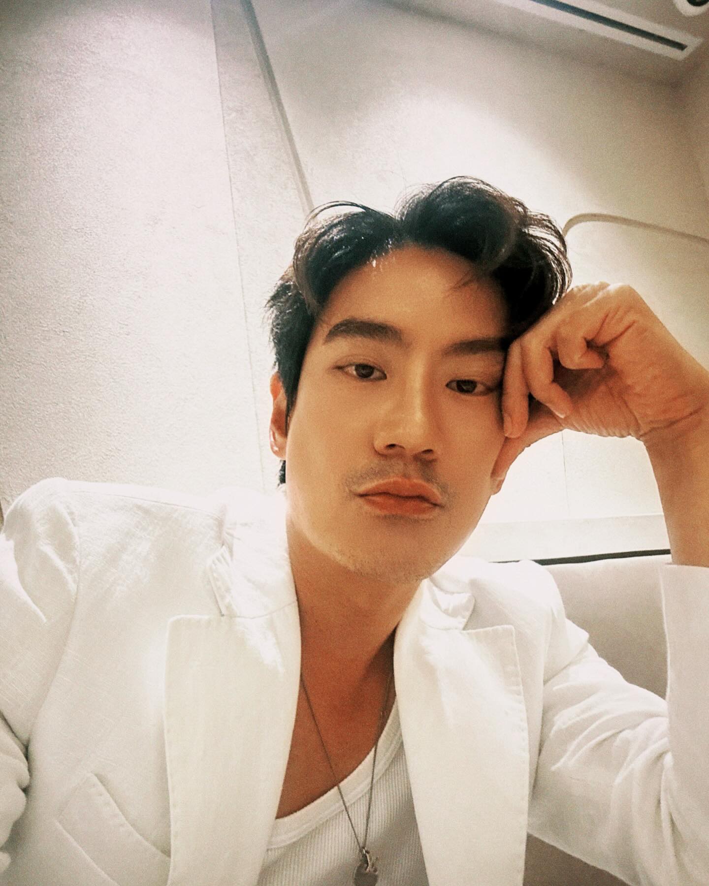 โอ๊ค - สมิทธิ์ อารยะสกุล