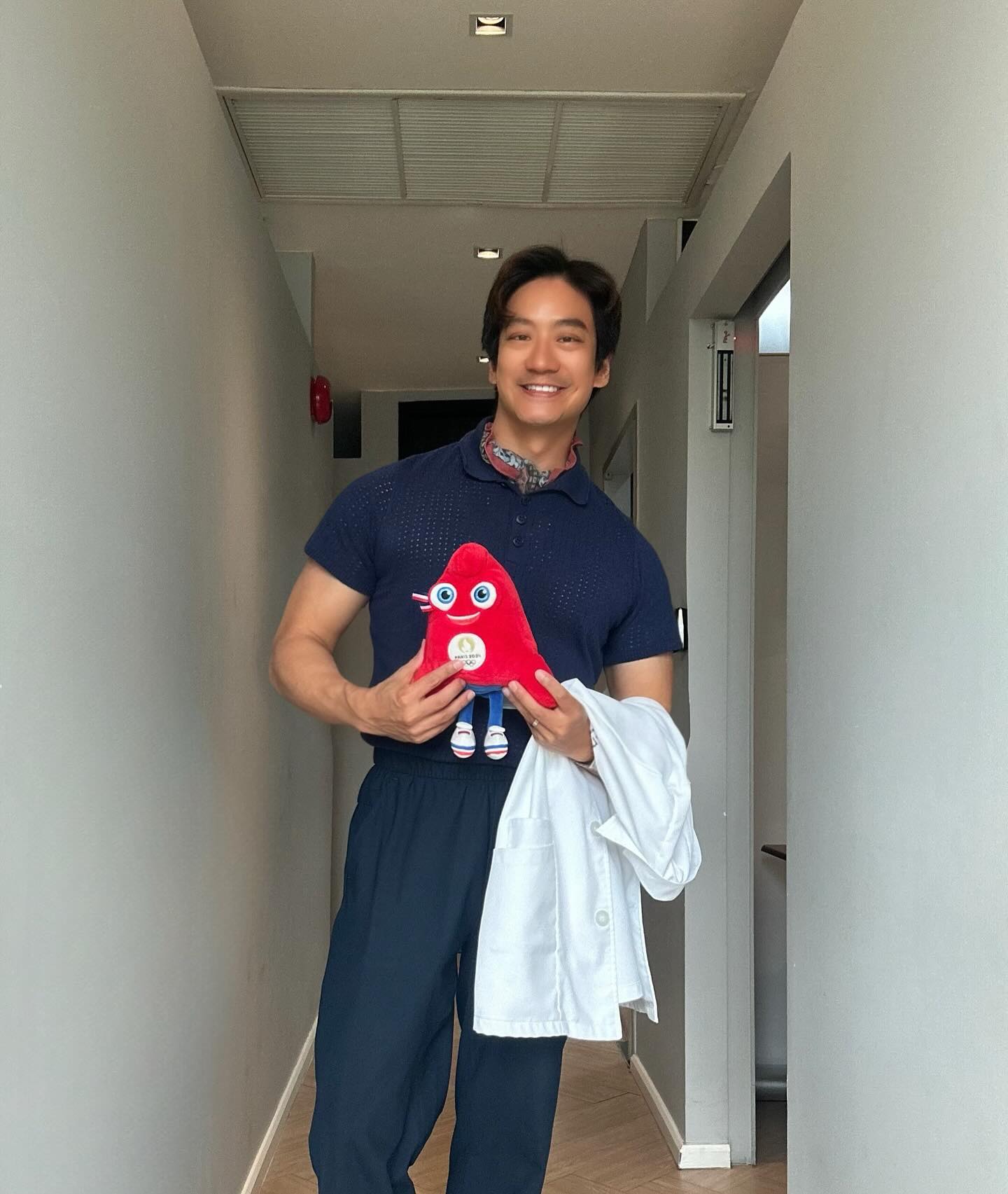 โอ๊ค - สมิทธิ์ อารยะสกุล