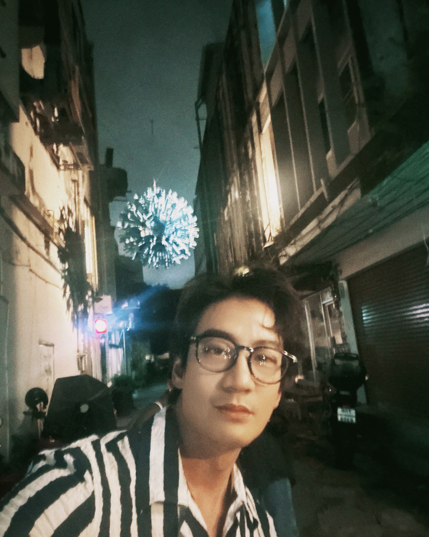 โอ๊ค - สมิทธิ์ อารยะสกุล