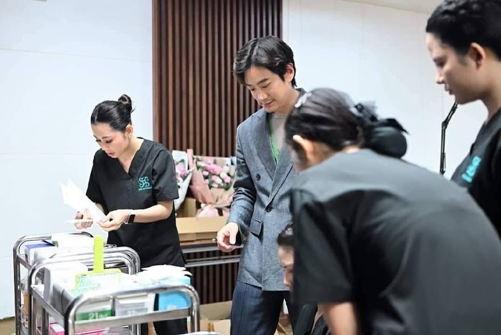 โอ๊ค - สมิทธิ์ อารยะสกุล