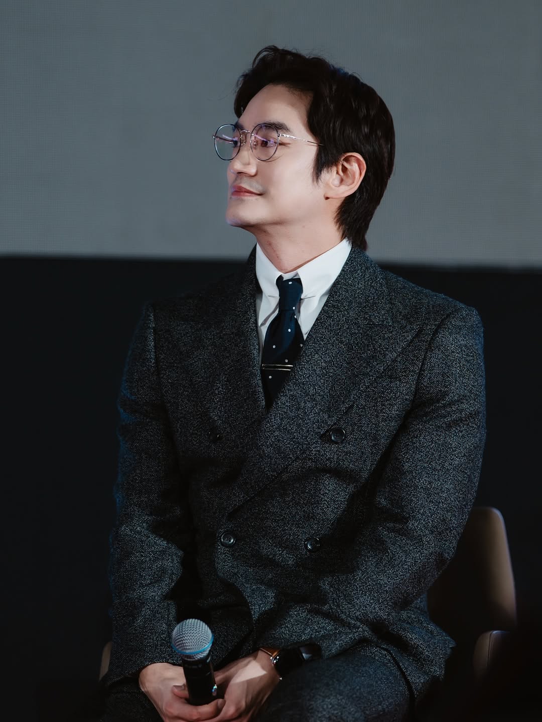โอ๊ค - สมิทธิ์ อารยะสกุล