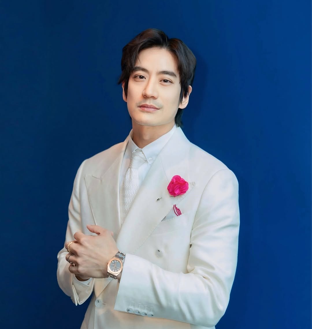 โอ๊ค - สมิทธิ์ อารยะสกุล