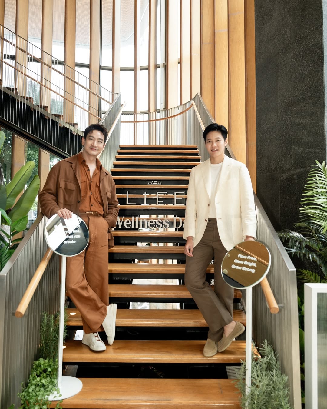 โอ๊ค - สมิทธิ์ อารยะสกุล