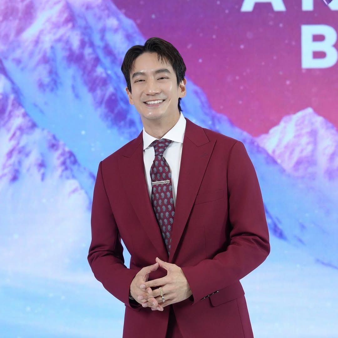 โอ๊ค - สมิทธิ์ อารยะสกุล