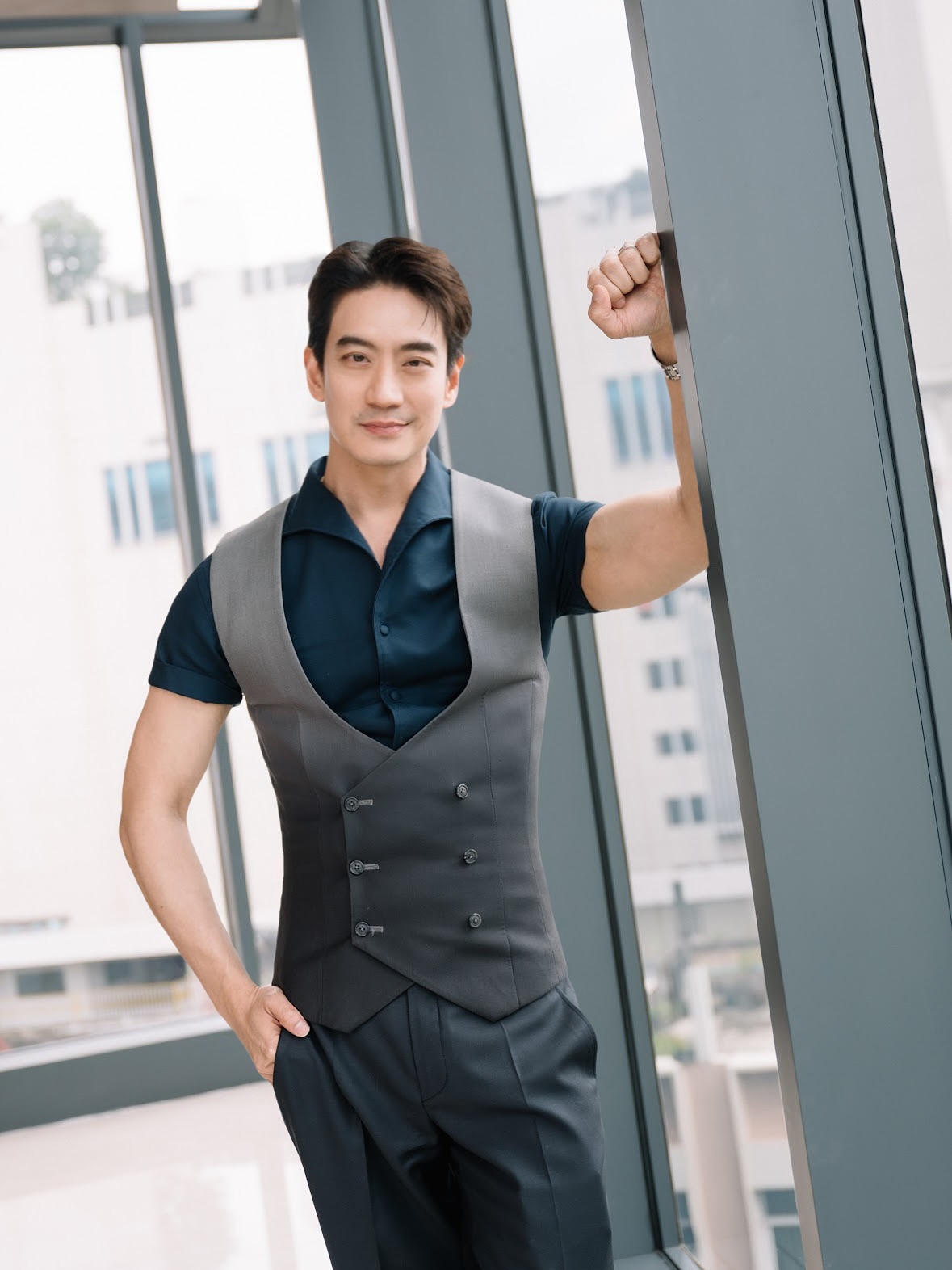 โอ๊ค - สมิทธิ์ อารยะสกุล
