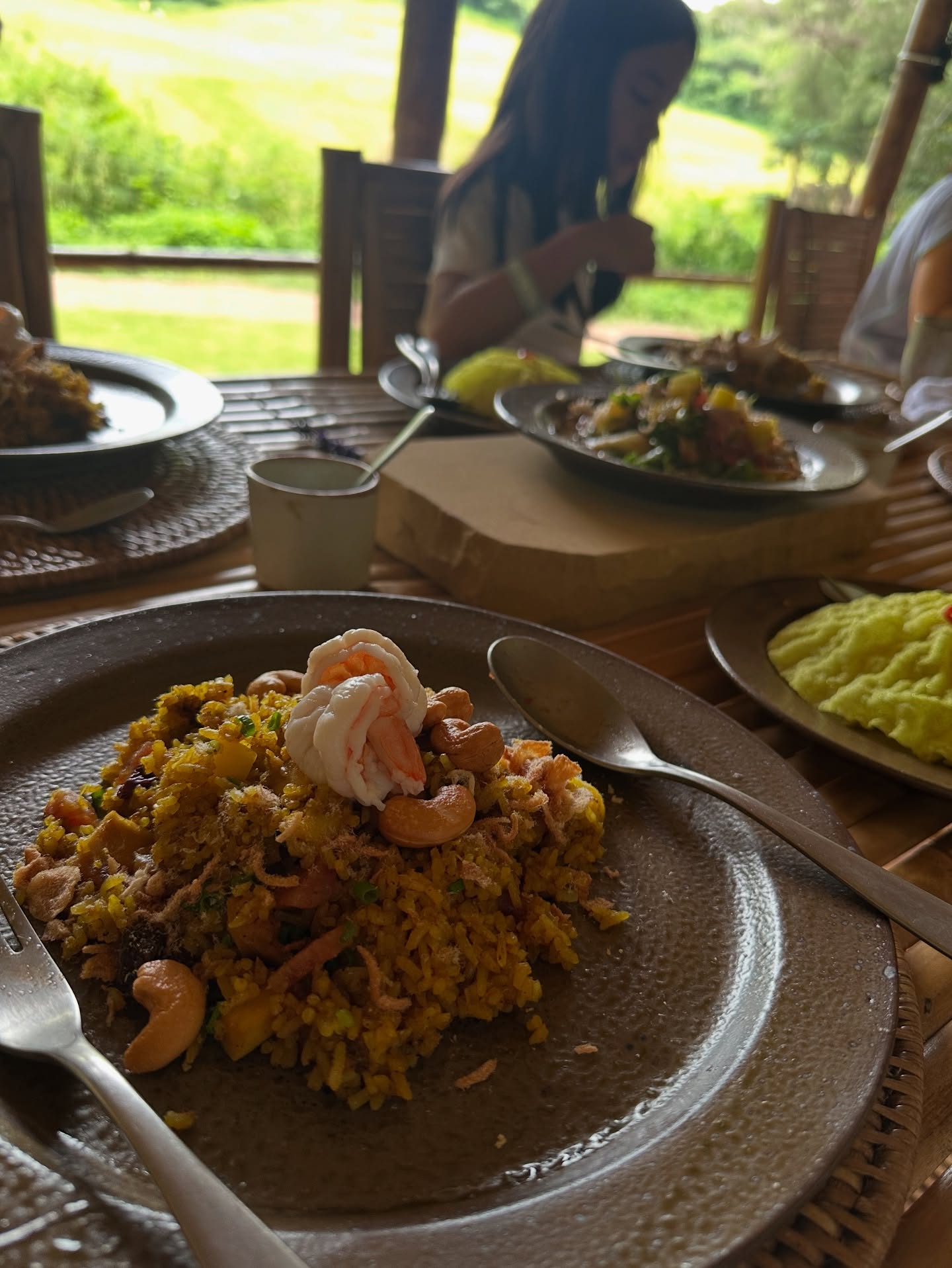 โอ๊ค - สมิทธิ์ อารยะสกุล