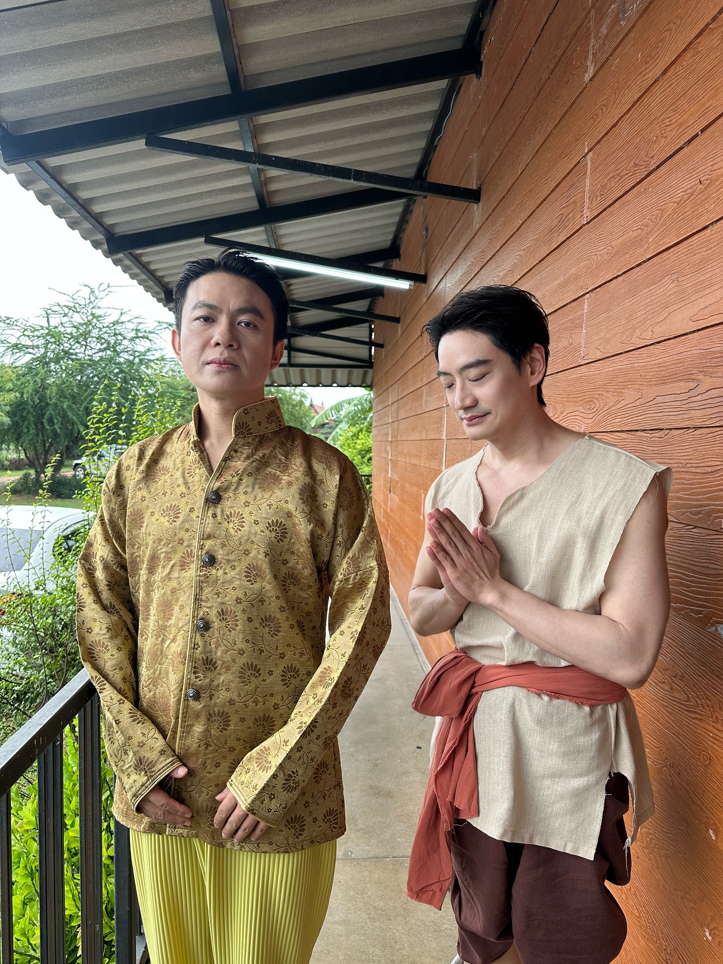 โอ๊ค - สมิทธิ์ อารยะสกุล