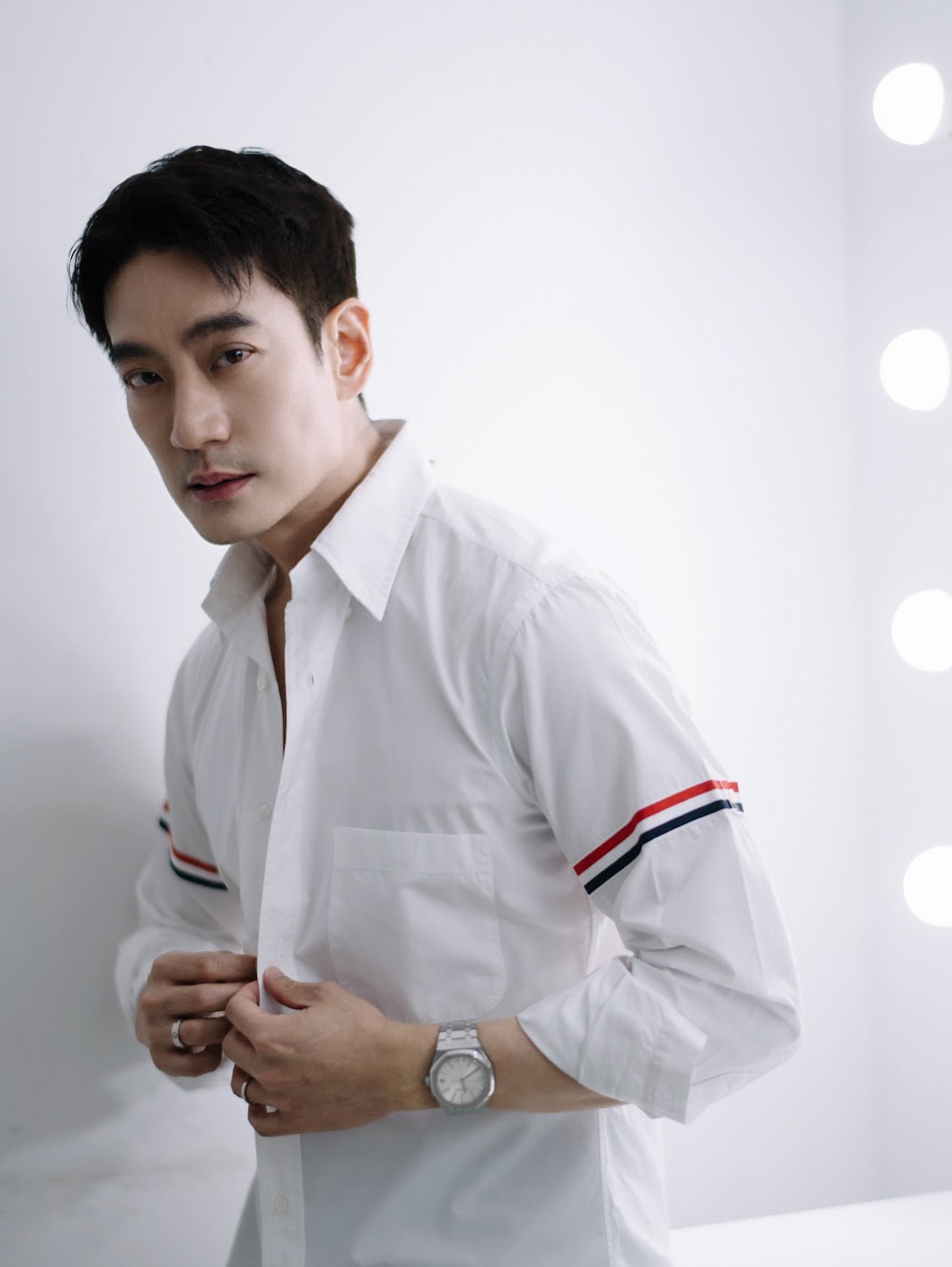 โอ๊ค - สมิทธิ์ อารยะสกุล