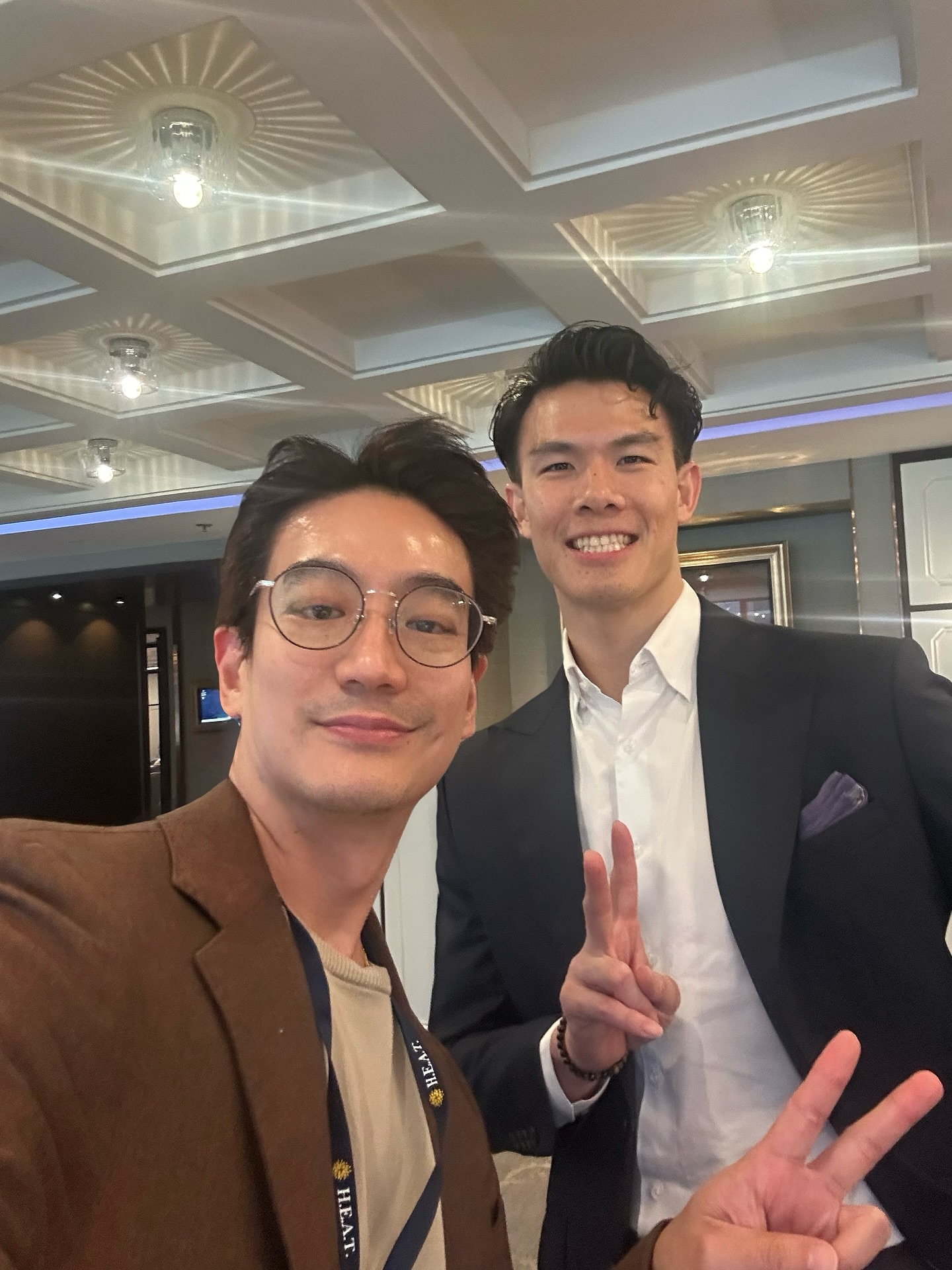 โอ๊ค - สมิทธิ์ อารยะสกุล