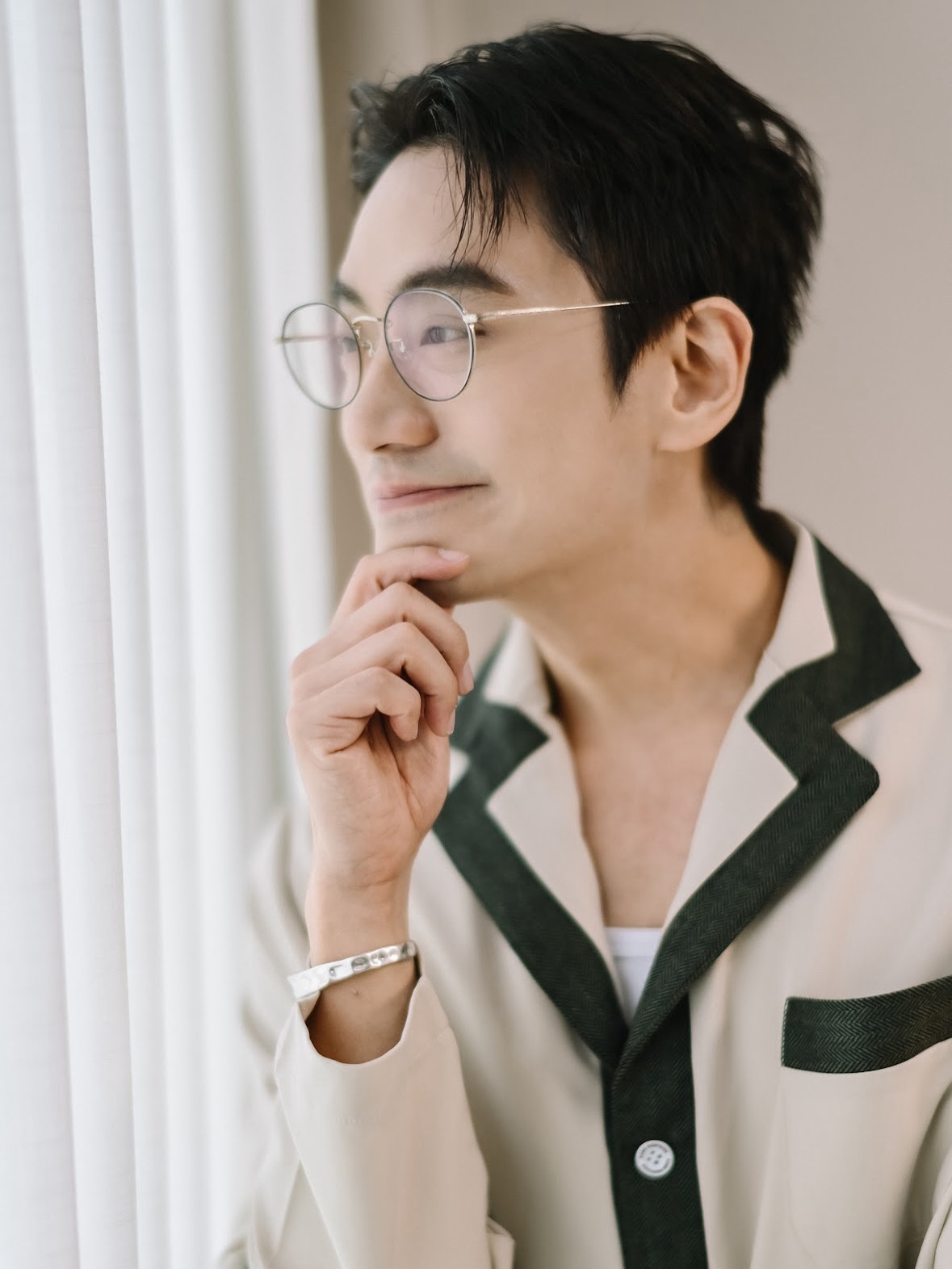 โอ๊ค - สมิทธิ์ อารยะสกุล