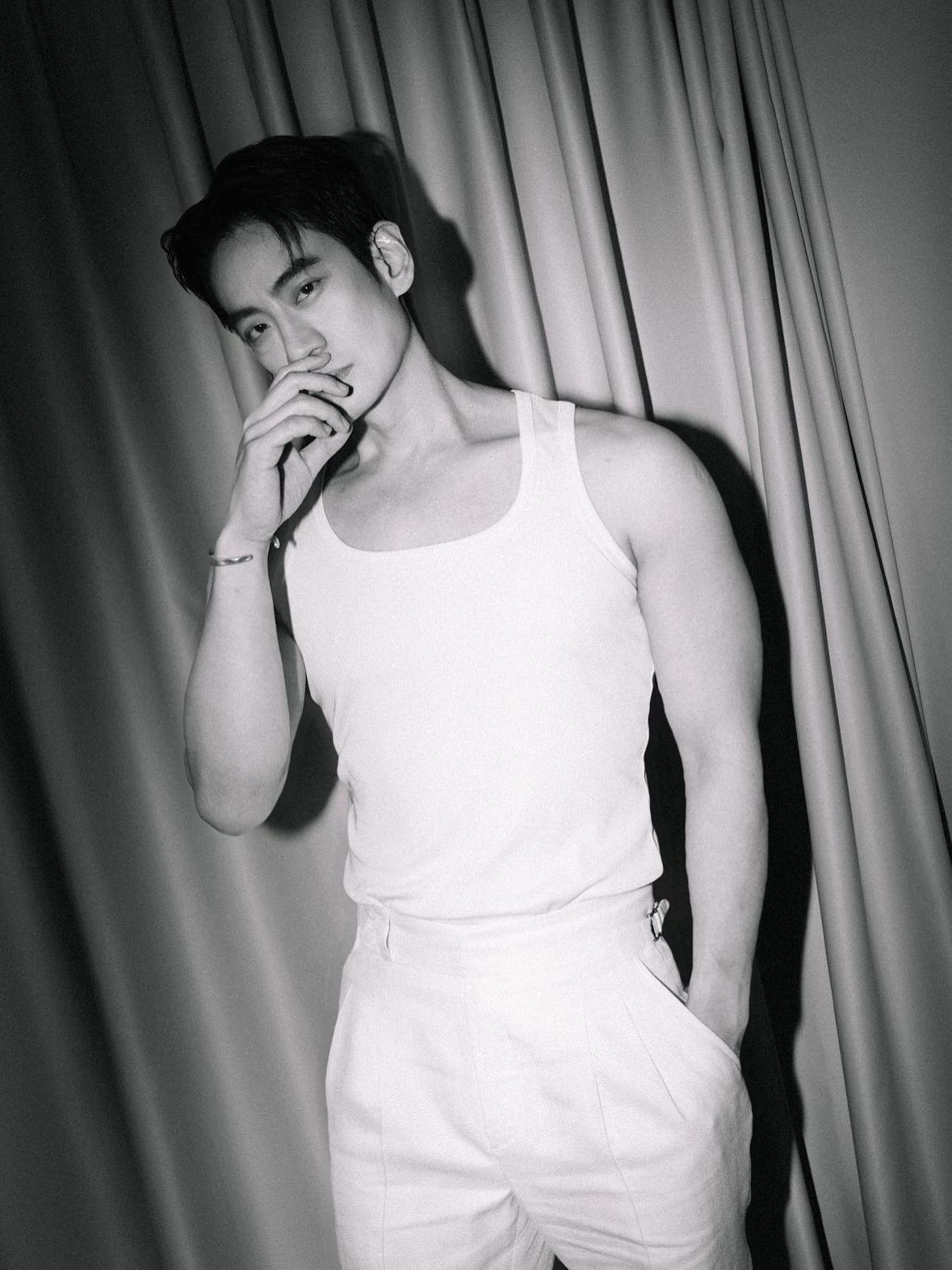 โอ๊ค - สมิทธิ์ อารยะสกุล