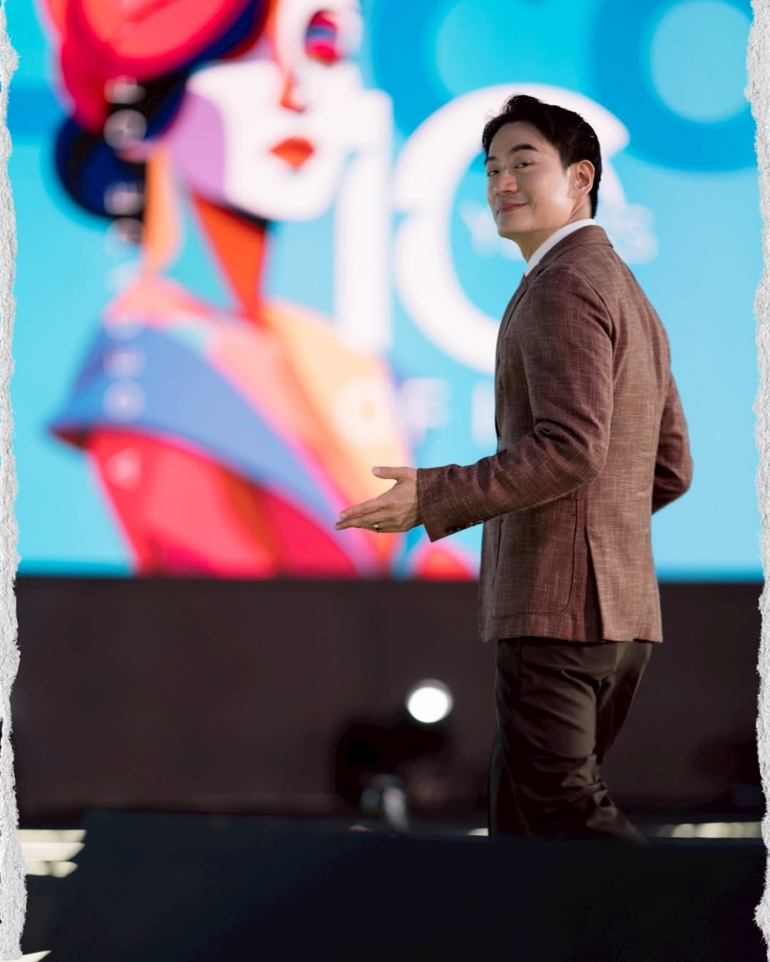 โอ๊ค - สมิทธิ์ อารยะสกุล