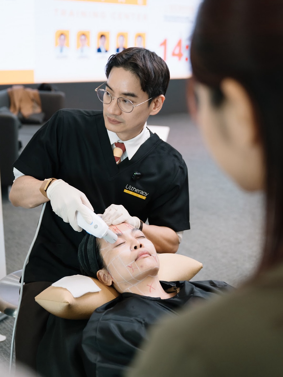 โอ๊ค - สมิทธิ์ อารยะสกุล