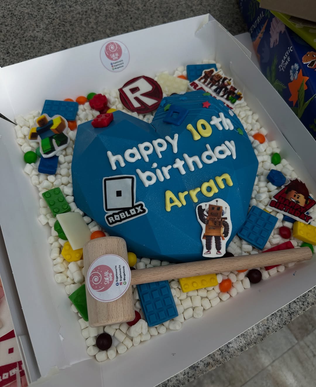 โอ๊ค - สมิทธิ์ อารยะสกุล